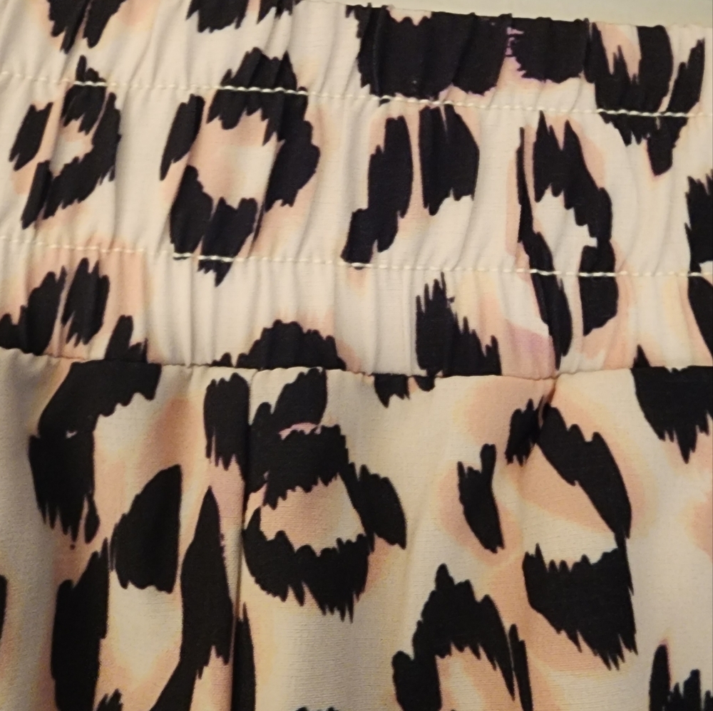 CALME X Johnny Was Elements Hike Short In Leopard Print In Blk/Wht Size XS - Picture 8 of 10